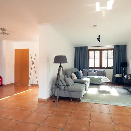 Luxus-familienvilla Mit Privatem Pool Und Xxl Whirlpool, Kamin, Grill & Blick In Weinberge Villa