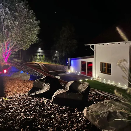 Villa Luxus-familienvilla Mit Privatem Pool Und Xxl Whirlpool, Kamin, Grill & Blick In Weinberge *