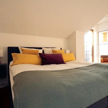 Luxus-familienvilla Mit Privatem Pool Und Xxl Whirlpool, Kamin, Grill & Blick In Weinberge *