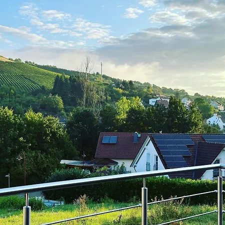 Luxus-familienvilla Mit Privatem Pool Und Xxl Whirlpool, Kamin, Grill & Blick In Weinberge