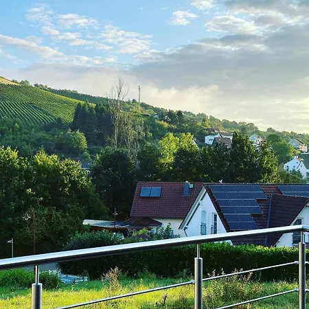 Luxus-familienvilla Mit Privatem Pool Und Xxl Whirlpool, Kamin, Grill & Blick In Weinberge