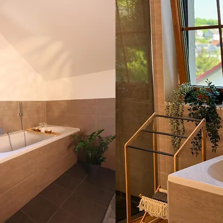 Luxus-familienvilla Mit Privatem Pool Und Xxl Whirlpool, Kamin, Grill & Blick In Weinberge Willa Bockenau