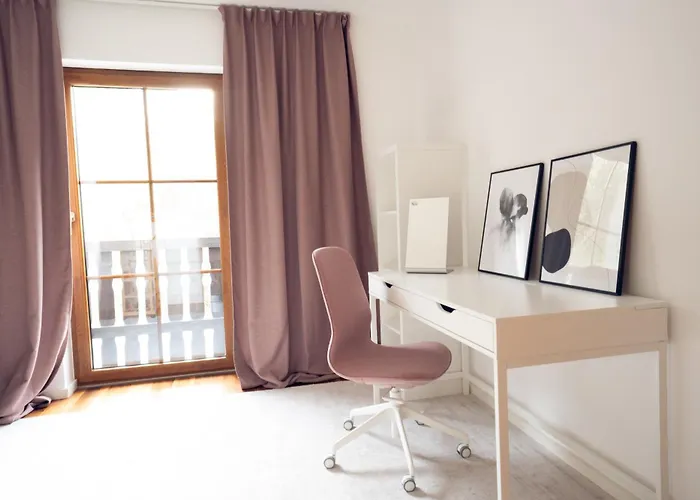 Luxus-familienvilla Mit Privatem Pool Und Xxl Whirlpool, Kamin, Grill & Blick In Weinberge *