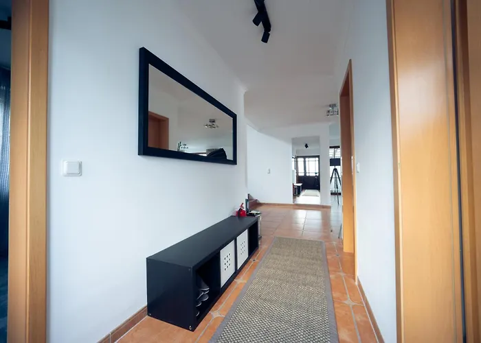 Villa Luxus-familienvilla Mit Privatem Pool Und Xxl Whirlpool, Kamin, Grill & Blick In Weinberge *