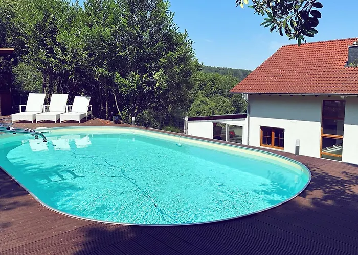 Luxus-familienvilla Mit Privatem Pool Und Xxl Whirlpool, Kamin, Grill & Blick In Weinberge *
