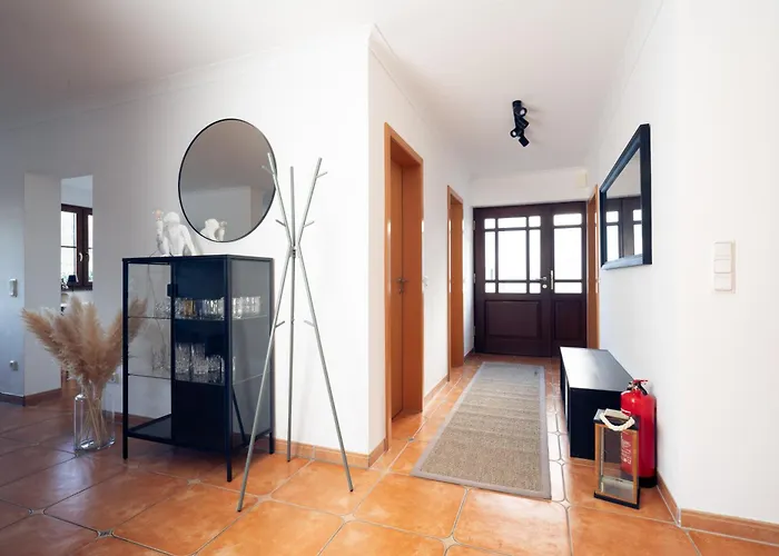 Villa Luxus-familienvilla Mit Privatem Pool Und Xxl Whirlpool, Kamin, Grill & Blick In Weinberge