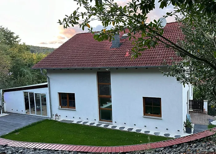 Luxus-familienvilla Mit Privatem Pool Und Xxl Whirlpool, Kamin, Grill & Blick In Weinberge Bockenau