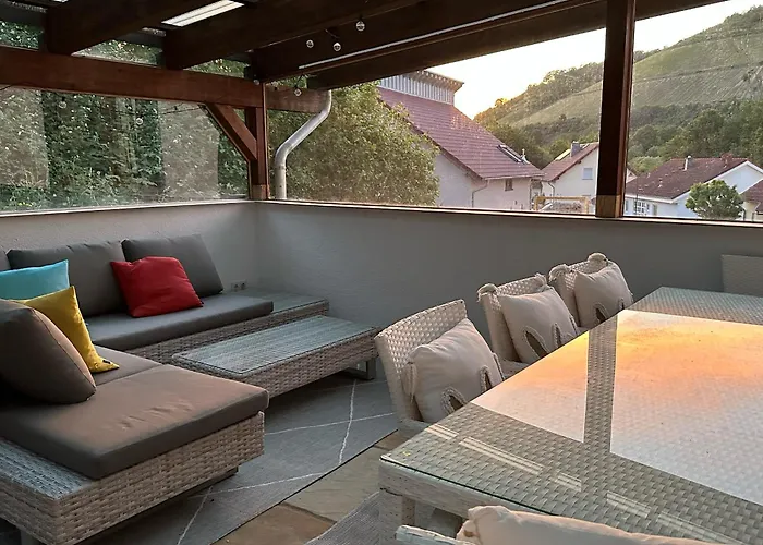 Luxus-familienvilla Mit Privatem Pool Und Xxl Whirlpool, Kamin, Grill & Blick In Weinberge Bockenau