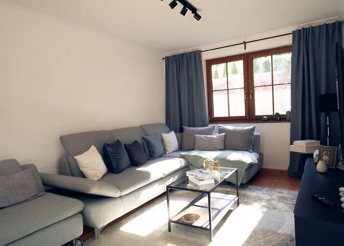 Luxus-familienvilla Mit Privatem Pool Und Xxl Whirlpool, Kamin, Grill & Blick In Weinberge Bockenau