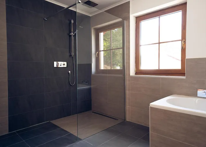 Luxus-familienvilla Mit Privatem Pool Und Xxl Whirlpool, Kamin, Grill & Blick In Weinberge Villa *