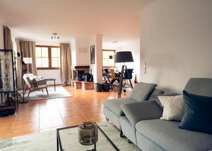 Villa Luxus-familienvilla Mit Privatem Pool Und Xxl Whirlpool, Kamin, Grill & Blick In Weinberge