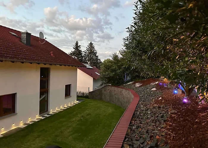 Luxus-familienvilla Mit Privatem Pool Und Xxl Whirlpool, Kamin, Grill & Blick In Weinberge *